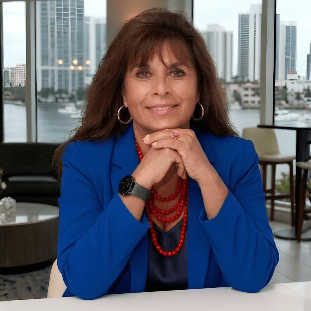 Profile photo of agent Dina Camargo